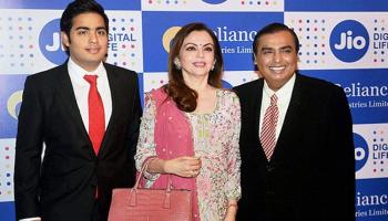 Akash Ambani with Mom Nita Ambani and Father Mukesh Ambani